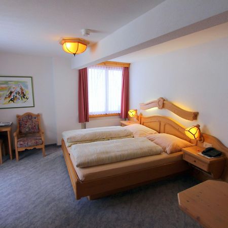 סאס פה Swiss Family Hotel Alphubel מראה חיצוני תמונה